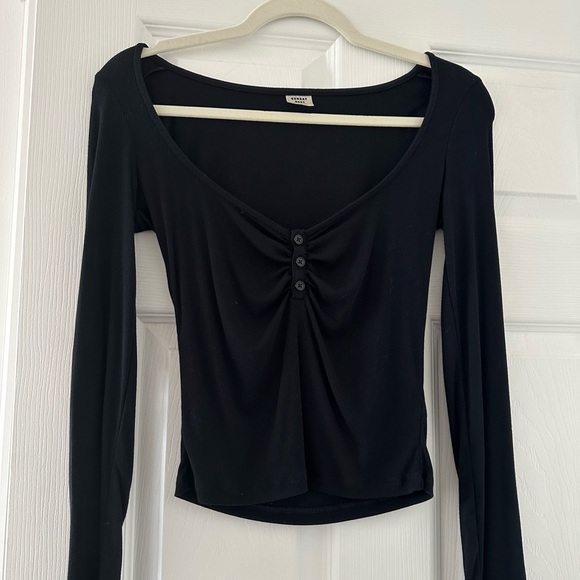 aritzia sunday best long sleeve - Picture 1 of 1
